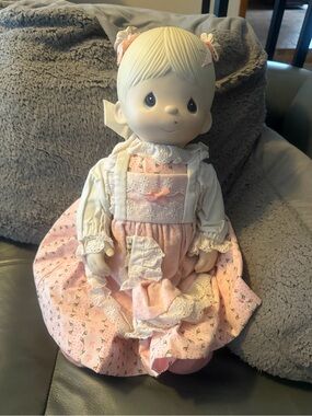 Precious Moments Pink & Cream Porcelain-Look Girl Debbie Doll. Mint!
